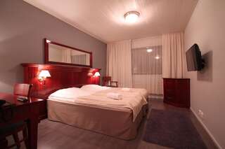 Отель Hotelli Jussan Tupa Энонтекиё Двухместный номер с 1 кроватью или 2 отдельными кроватями-1