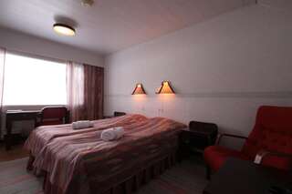 Отель Hotelli Jussan Tupa Энонтекиё Двухместный номер эконом-класса с 1 кроватью или 2 отдельными кроватями-2